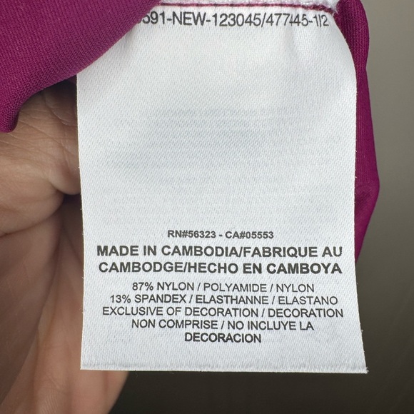 Nike Women's Dry Elastika V-Back
Violet Training Tank Top - Picture 10 of 12